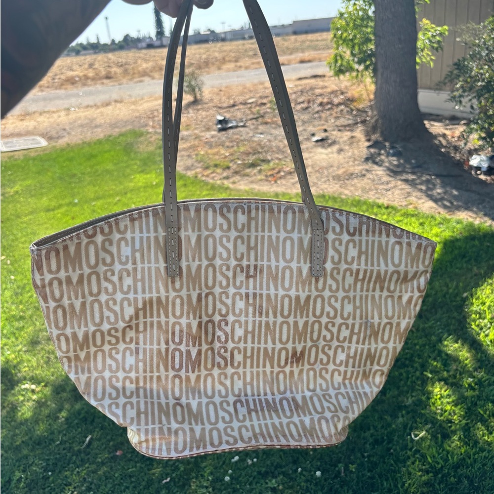 Moschino Tan Tote with Spacious Design and Bohemian Aesthetic